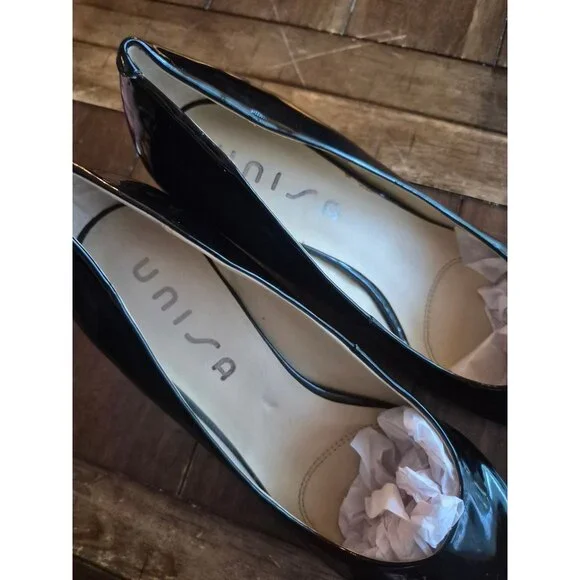 Unisa Black Patent Leather Heels Women’s 9.5M Classic Round Toe Slip-On Style - Picture 4 of 5